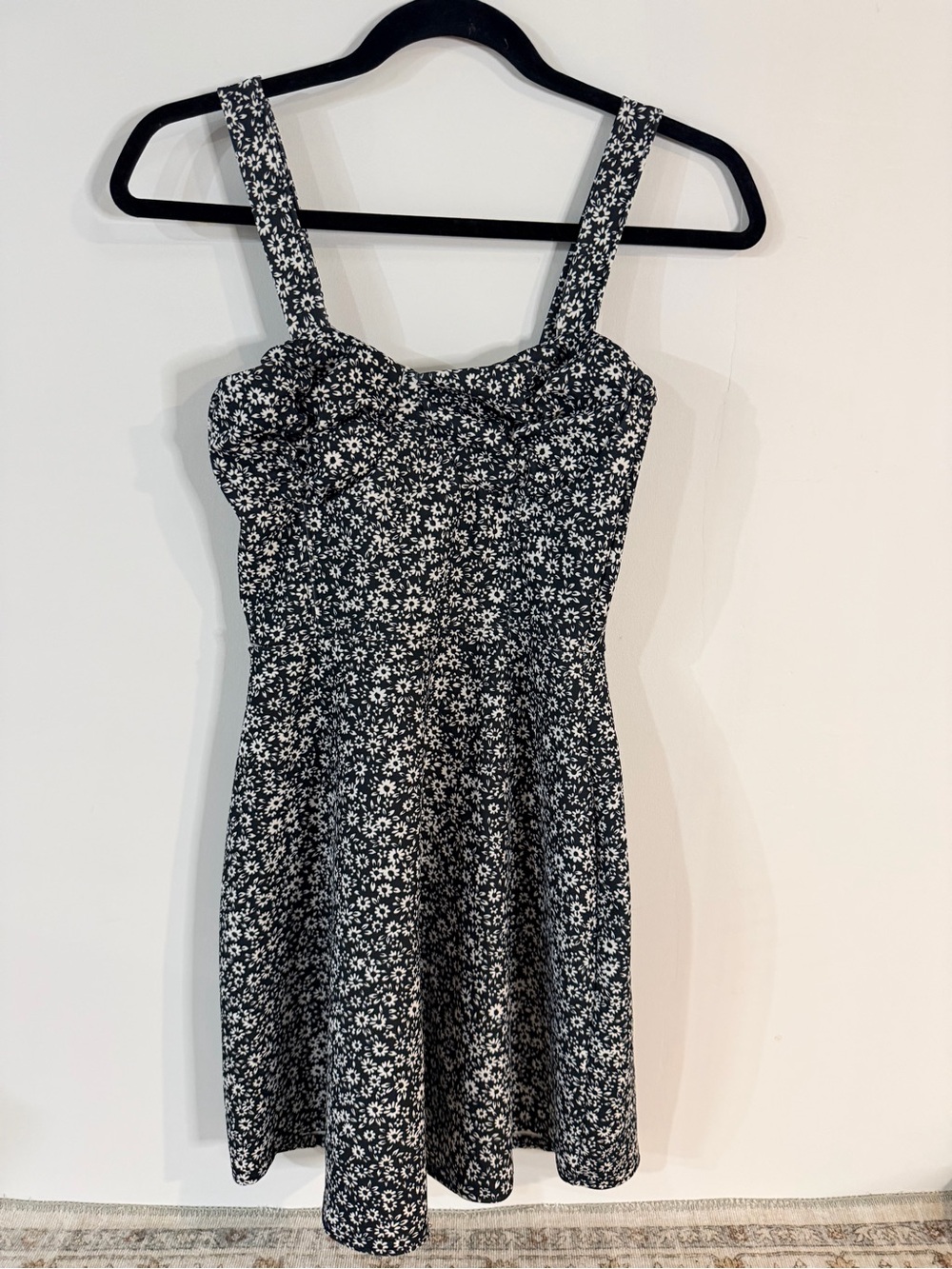 Missguided Tall black white floral sweetheart neckline dress